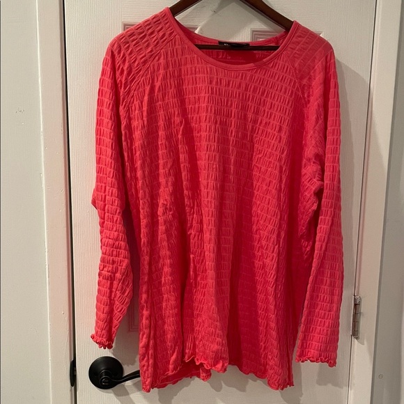 Denim&Co Vibrant Coral Textured Blouse size 2X - Picture 2 of 7